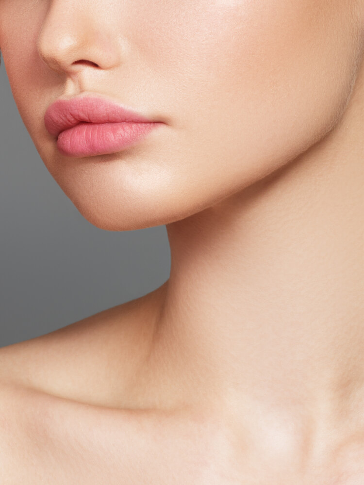 modelowanie-ust-kwasem-hialuronowym